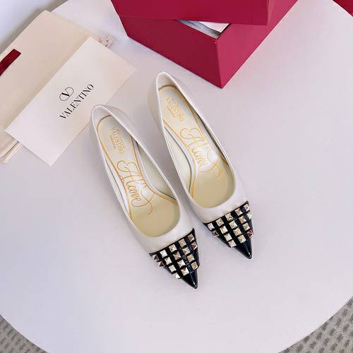 Picture of Valentino Shoes Women _SKUfw142458731fw